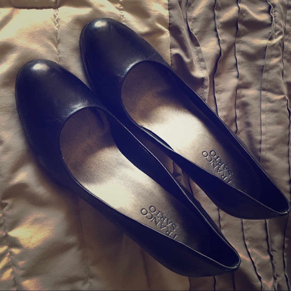Black Franco Sarto Classic Pumps Size 8 Like New!